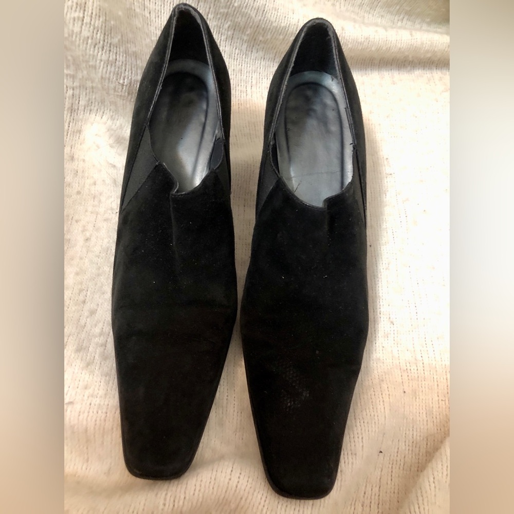Vintage Stuart Weitzman Suede slip-on Bootie With Kitten Heel